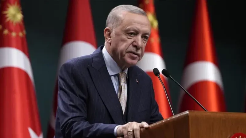 Rozetleri Cumhurbaşkanı Erdoğan taktı! İki belediye başkanı daha AK Parti'ye katıldı