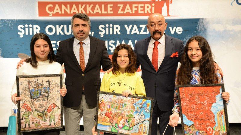 Çanakkale Destanı'nı en iyi anlatan öğrenciler Yıldırım'da ödüllendirildi