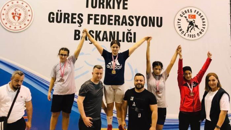Mustafakemalpaşaspor’da altın çağını yaşıyor