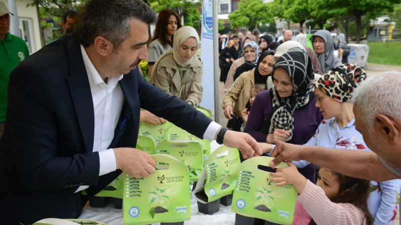 Yıldırım Belediyesi'nden 25 bin fide