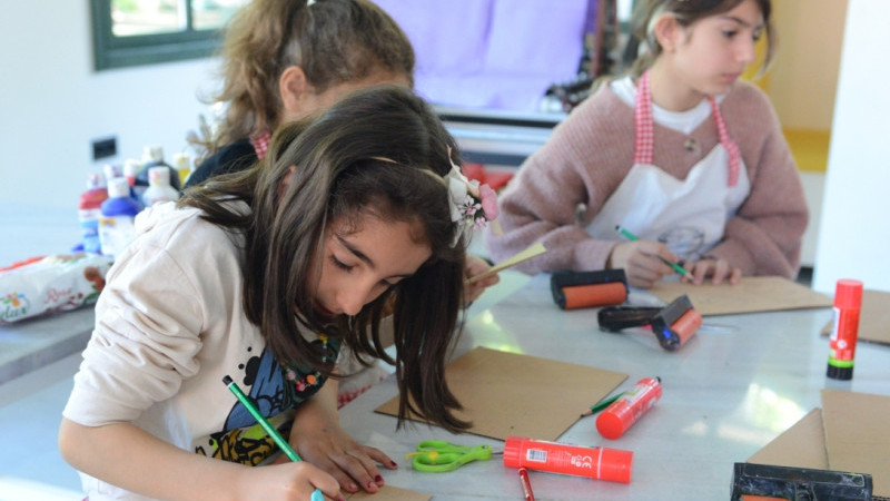 Depremzede çocuklar atölyelerde buluştu