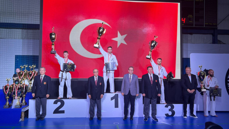 Yıldırımlı sporcular tarih yazdı