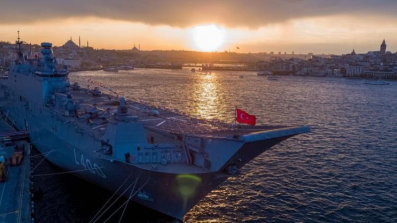 TCG Anadolu yeni görevine doğru yola çıktı