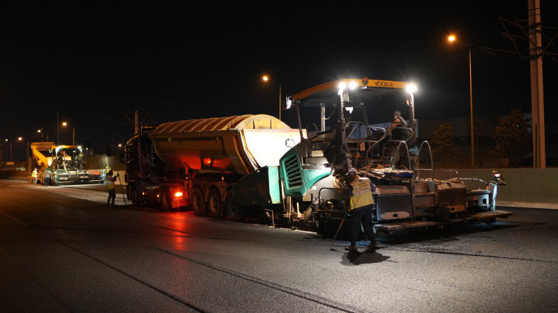Ankara yolunda gece mesaisi sürüyor