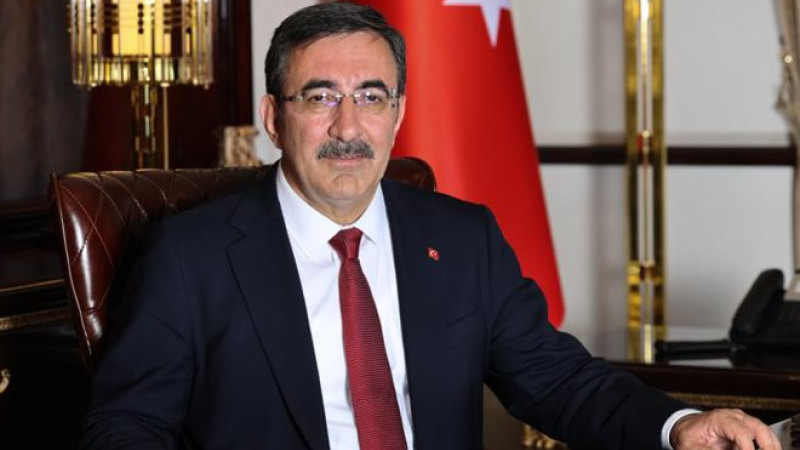 Cumhurbaşkanı Yardımcısı Cevdet Yılmaz, Diyarbakır anneleriyle bir araya geldi