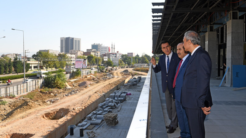 Vali Demirtaş, Osmangazi Meydanı’nı inceledi