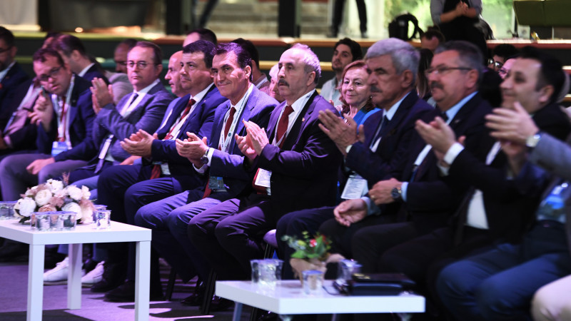 Dündar: “Bursa’da yeni bir tarihi aks oluşturduk”