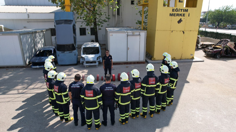 İtfaiyenin her eğitimi gerçek gibi tatbikat