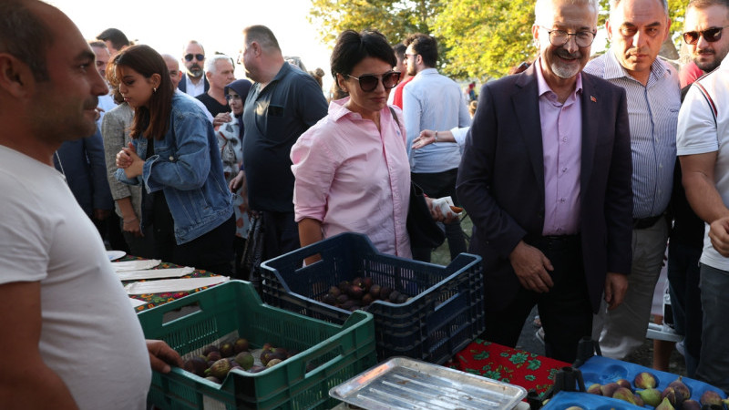 Akçalar-Fadıllı İncir Festivali üretici ile tüketiciyi buluşturdu 