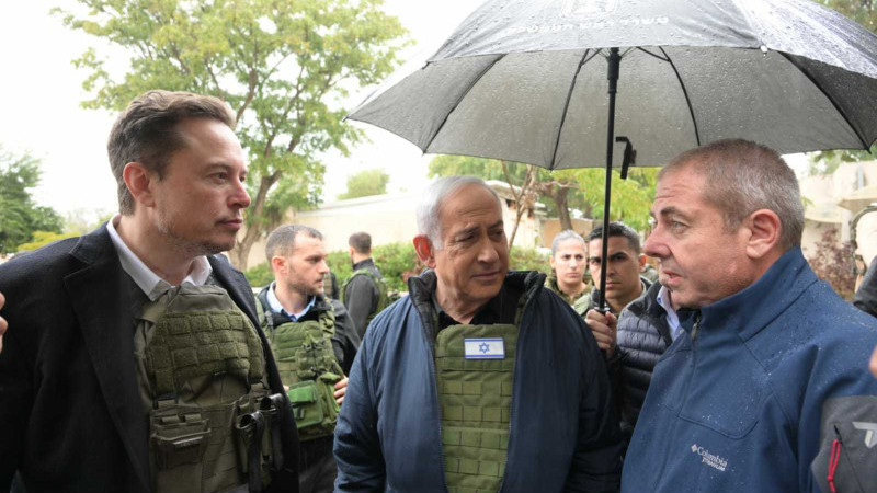Elon Musk, Netanyahu ile Kfar Aza beldesini gezdi