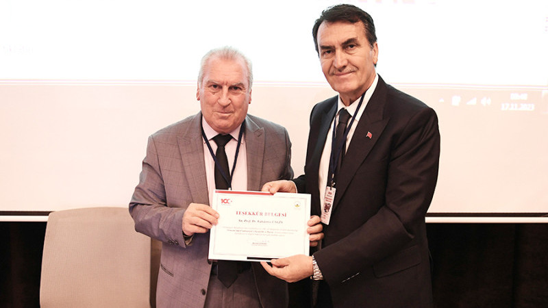 Osmangazi’de Osmanlı’dan bugüne Cumhuriyet konuşuldu