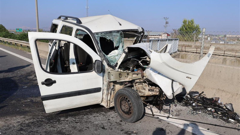 Otoyolda ters yönden gitti, 3 hayat sona erdi