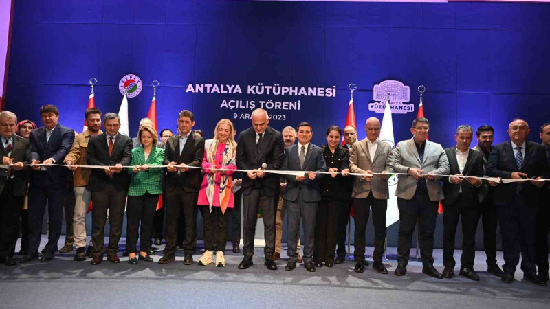 Akdeniz’in en büyük kütüphanesi, Bakan Ersoy’un katılımıyla açıldı