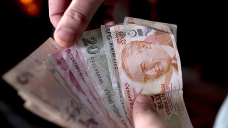 Çalışan emeklilere 5 bin lira ikramiye yürürlüğe girdi