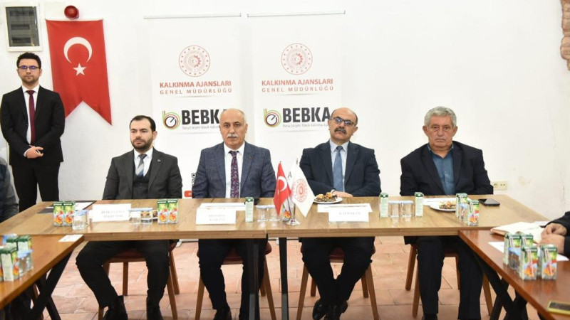 Kar topu çığ oldu!