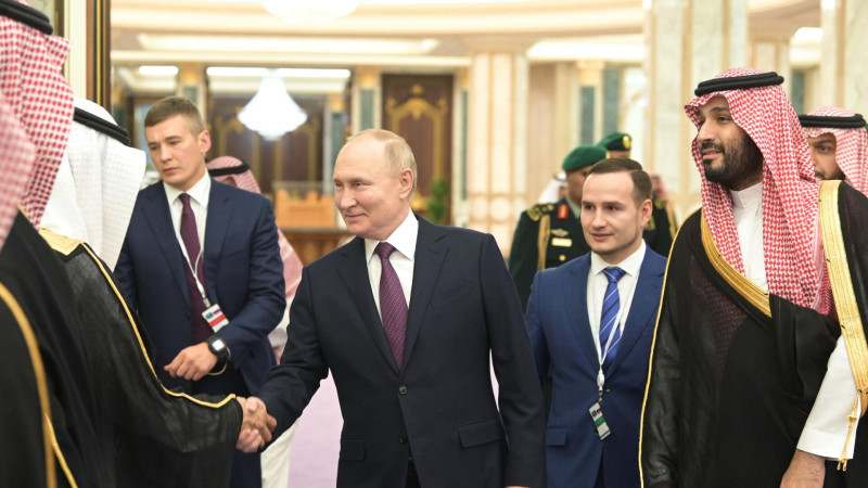 Rusya Devlet Başkanı Putin, Suudi Arabistan’da
