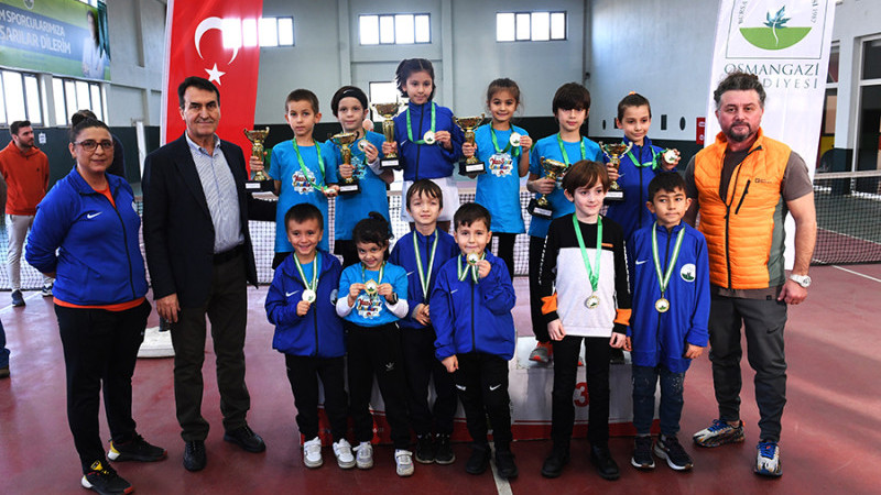 Şampiyon raketler Osmangazi’de yetişiyor   