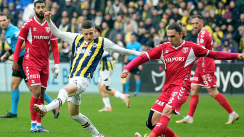 Beklenmedik kayıp! Fenerbahçe evinde 2 puan bıraktı