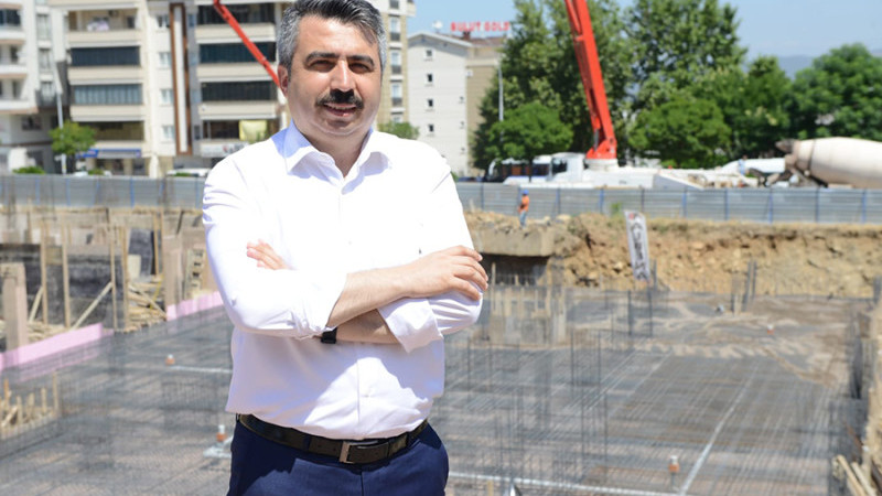 Mimar Sinan'da yol yarılandı 