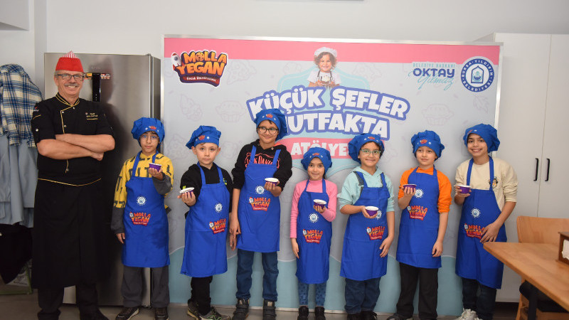 Minik aşçılar iş başında