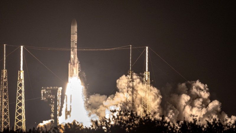 NASA, 50 yıl sonra ilk kez Ay'a iniyor     