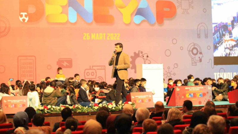 Yetenekli çocukları geleceğe hazırlayan Deneyap Teknoloji Atölyeleri için başvurular başlıyor