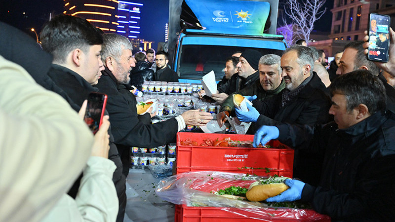Dönerler Başkan Aktaş’tan, ayranlar Varank’tan