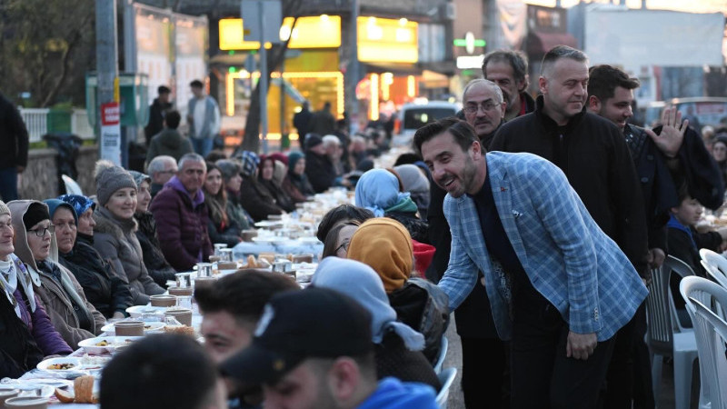 Kestel Belediyesi’nden 6 bin kişilik sokak iftarı