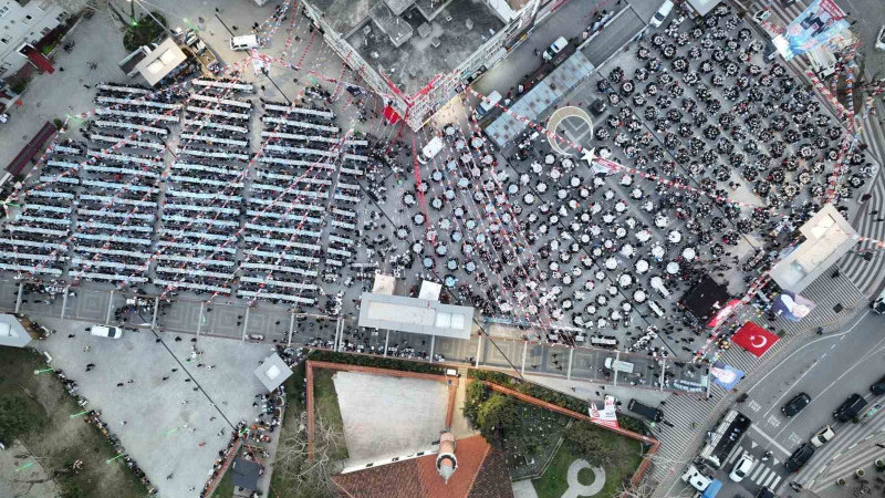 Kestel Belediyesi’nden 9 bin kişilik sokak iftarı