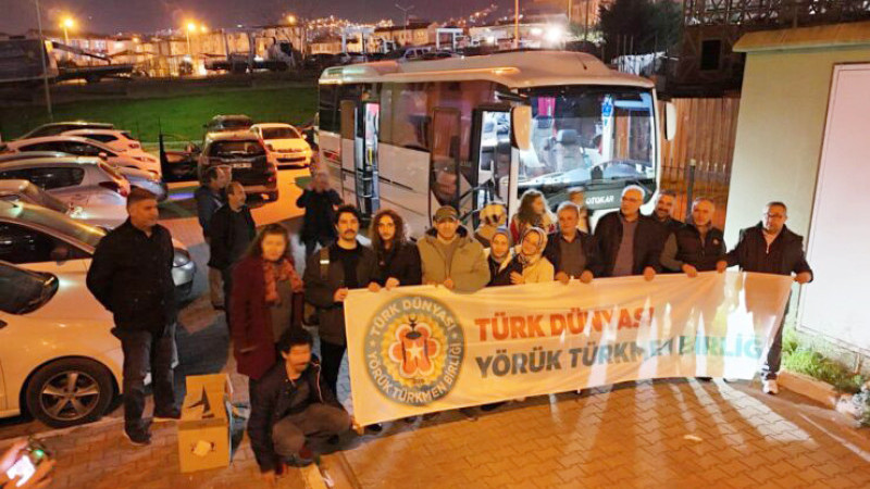 Yörükler bölgeden elini çekmedi! Depremzedeleri unutmadılar