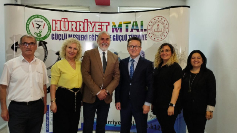 Özkan İrman, genç girişimcilere ilham vermeye devam ediyor