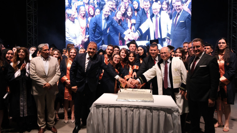 Mudanya Üniversitesinde ilk mezuniyet gururu