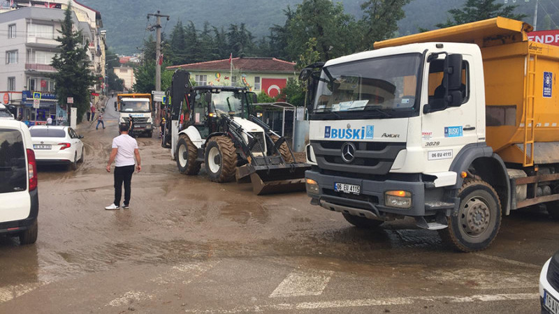 Bursa Büyükşehir ekiplerinden yağmur mesaisi