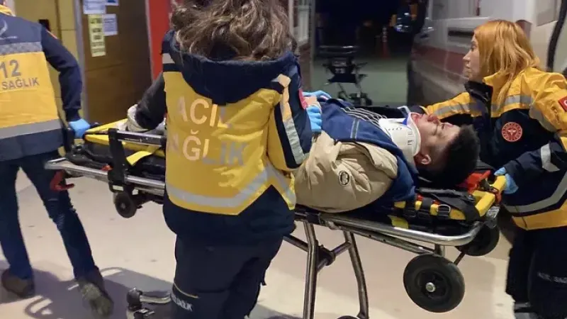 Bursa'da otomobil motosiklete çarptı! 17 yaşındaki sürücünün durumu ağır