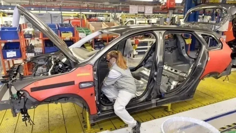 Bursa'nın otomotiv devi KAP'a bildirdi: Küçülmeye gidiyor!