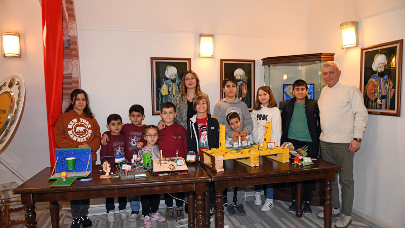 Osmangazili öğrencilerden robotik kodlama sergisi
