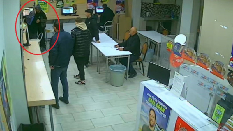 Bursa'da eşini iddia bayisinde yakaladı! Olanlar oldu...
