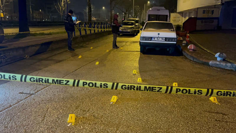 Bursa'da gece kulübü savaş alanına döndü: Motosikletle gelip taradılar! 