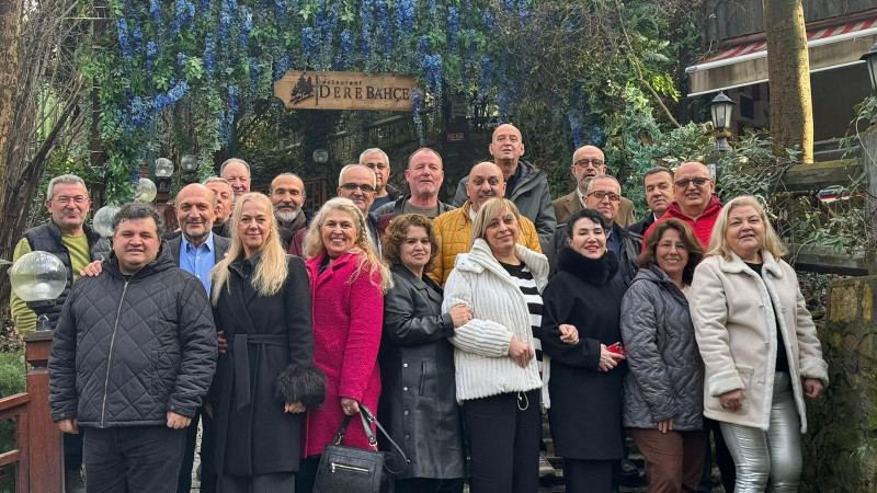 Lise arkadaşları 40 yıl sonra Bursa'da buluştu