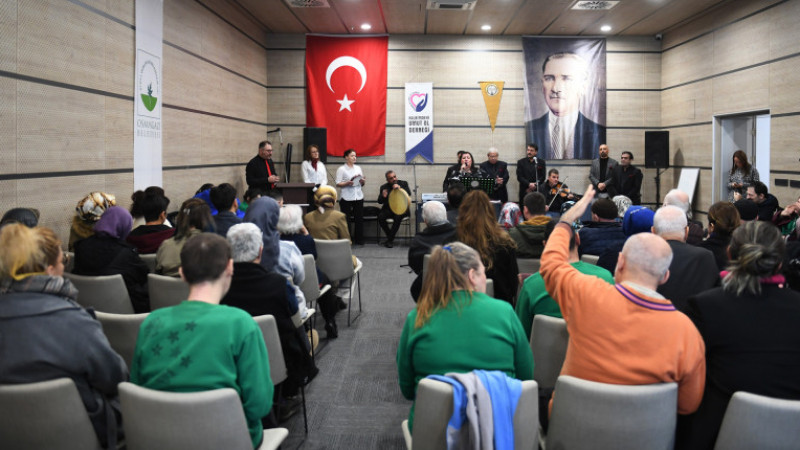 BAREM sakinlerine moral konseri