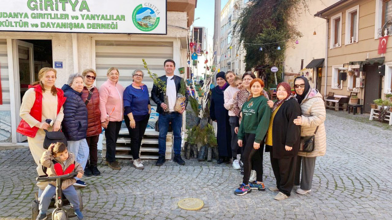 Mübadele fidanları Muhtar İsmail Başaran'a verildi