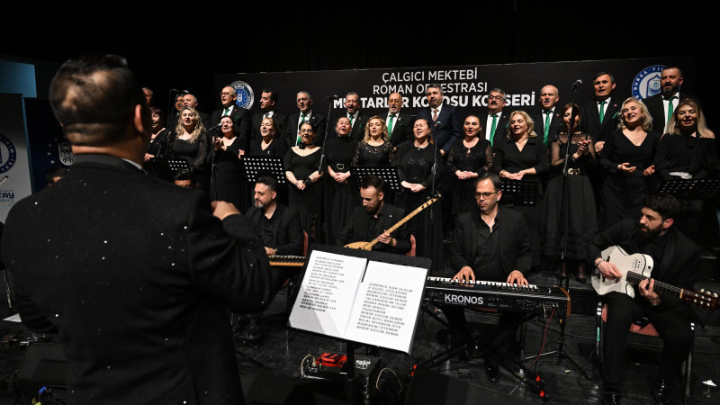 Bursa Muhtarlar Korosu'ndan konser