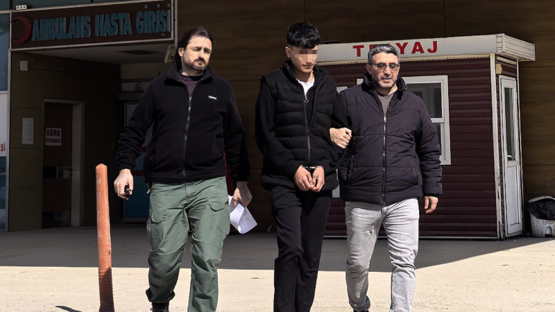 Bursa'da 'dur' ihtarına uymayan şahıs jandarmaya kabusu yaşattı!