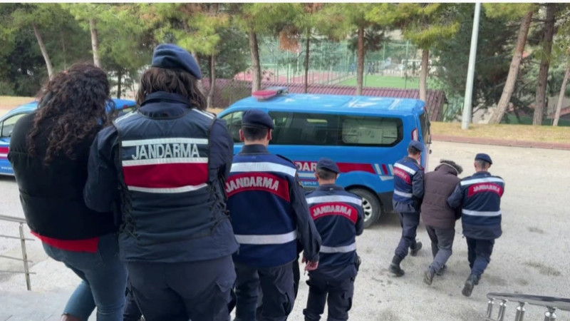 Bursa'da çek-senet çetesi çökertildi! Milyonlarca liralık vurgun...