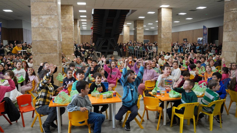 Orhangazi'de Çocuklara Özel Tekne Orucu İftarı