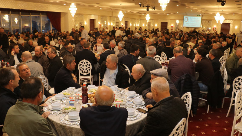 Bursalı şoförler iftarda buluştu