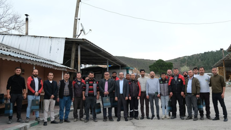 Başkan Tayır, belediye personeliyle bayramlaştı