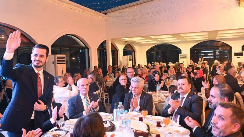 AK Parti Osmangazi Teşkilatı aile iftarında buluştu
