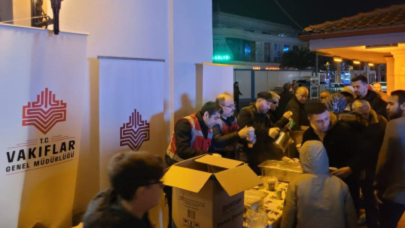 Vakıflar’dan Kadir Gecesi’nde 81 ilde salep ikramı!