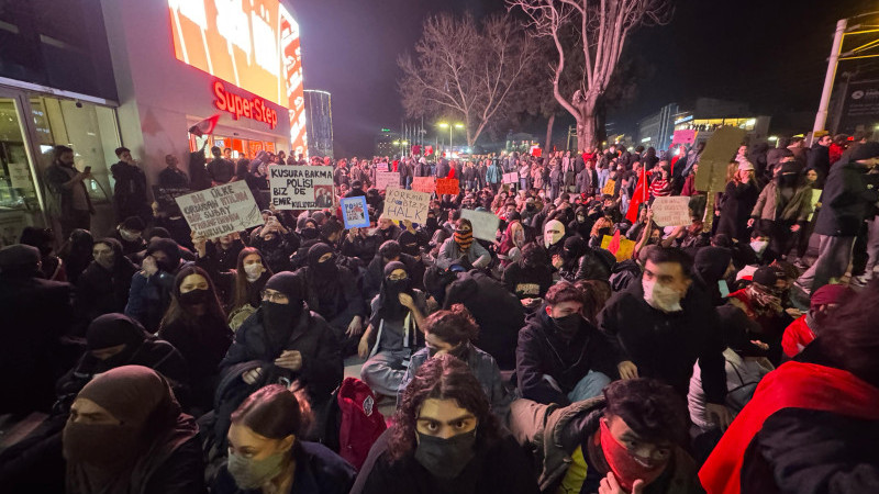 Bursa'da İmamoğlu eyleminde yine ortalık karıştı! Gözaltılar var